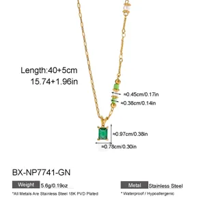 Dettaglio collana in acciaio inossidabile, ciondolo zircone verde, lunghezza 40+5cm, impermeabile.