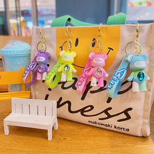 Llavero de oso con diamantes de imitación degradados lindo colgante de bolso de dibujos