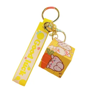 Mignon porte-clés rubik's cube lapin de dessin animé, joli pendentif de sac créatif.
