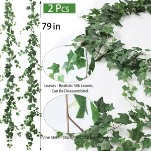 Détail de lierre artificiel, feuilles en soie réalistes et tige flexible pour décoration.