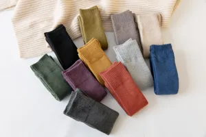 Bequeme dicke Frottee Wadenstrümpfe für Damen, einfarbige warme Wintersocken im Casual Stil.