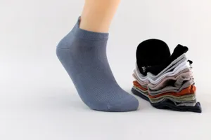 Men mesh breathable low cut boat socks detail view, comfortable cotton ankle socks multi color.