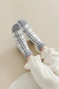 Cozy winter women's fluffy plaid socks, thickened coral fleece home floor socks detail.