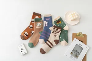 Cute winter thick cotton mid-tube socks with adorable bear patterns and warm cozy terry fabric style.