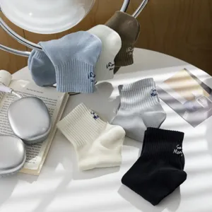 Herren Baumwoll Sneakersocken mit Fersenstickerei, atmungsaktive dünne Sommersocken für Herren