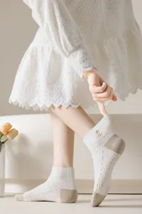 Breathable mesh ankle socks for women, spring and summer thin short socks with cute embroidery.