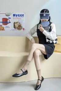 Women mid-calf socks spring summer thin cute floral embroidery breathable casual footwear hosiery