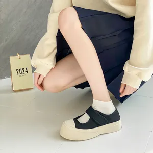 Chaussettes courtes unies pour femmes, design en maille respirante, confortables au quotidien.