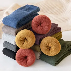 Dicke Frottee Damen Wintersocken, kuschelige warme Baumwoll Strümpfe Mehrfarbig Set.