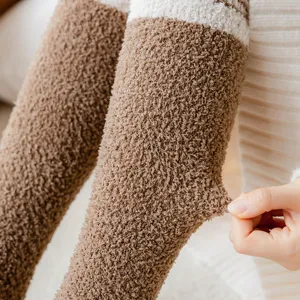 Herbst Winter Korallen Fleece warme Kniestruempfe flauschige kuschelige Schlafsocken Damen