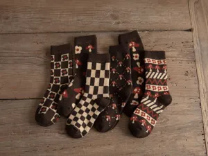 Thickened women wool socks coffee color retro mushroom checkered mid tube cozy winter socks