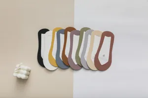 Summer new V-neck ice silk boat socks, solid color candy color Japanese style low-cut socks for women.