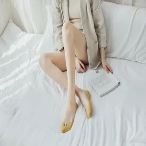 Women summer ice silk shallow boat socks yellow V-cut invisible socks comfortable hosiery