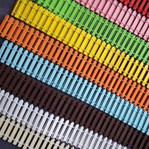 Μικρή ξύλινη περίφραξη χρωματιστό διακοσμητικό φράχτη για φυτά και όμορφη χειροτεχνία