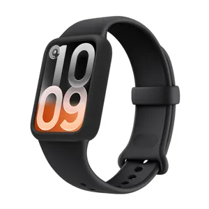 Dettaglio custodia protettiva in silicone nero per cinturino smartwatch, morbido e resistente.
