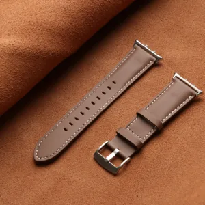 Braunes Echtleder-Uhrenarmband Detailansicht, hochwertiges Rindsleder mit Metalladapter.