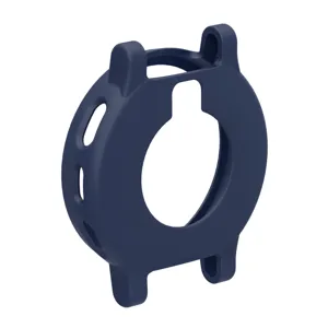 Detalle de funda protectora de silicona azul oscuro, accesorio con diseño hueco.