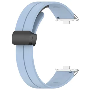 Cinturino per orologio in silicone per Redmi Watch 5, di ricambio con fibbia magnetica.