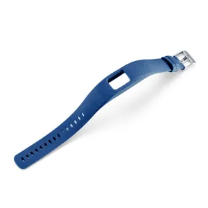 Primer plano detallado de la correa de reloj de repuesto de silicona azul con textura.