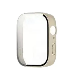 Goud smartwatch beschermhoes detail, geïntegreerde PC en gehard glas, precieze knop uitsparingen.