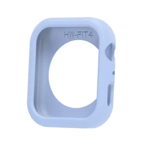Vista dettagliata della custodia protettiva in silicone, cover flessibile azzurra con ritagli.