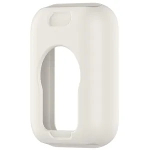 Primer plano detallado de la funda protectora de silicona suave con diseño antichoque.