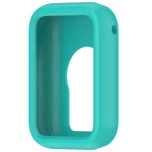 Vista detallada de funda protectora de silueta para pulsera, suave verde menta cover.