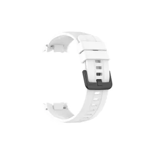 Correa de repuesto de silicona blanca para reloj inteligente con hebilla negra, duradera y cómoda.