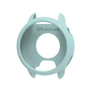 Detalle de funda protectora de silicona, diseño hueco semi-envuelto para reloj inteligente.