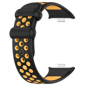 Vue detaillee du bracelet de montre connectee en silicone, noir et jaune, trous respirants.
