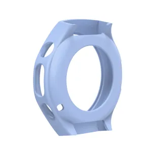 Gedetailleerd overzicht van de lichtblauwe siliconen smartwatch beschermhoes, zacht en duurzaam.