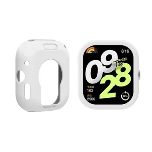 Nahaufnahme der weichen Silikon Schutzhülle passend für die Redmi Watch 5. Robust und flexibel.