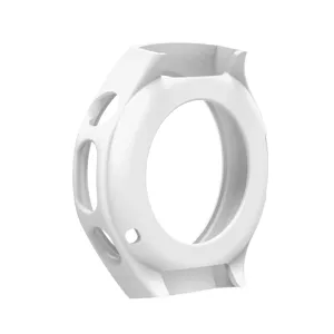 Gedetailleerd overzicht van witte siliconen smartwatch beschermhoes, nauwkeurige uitsparingen.