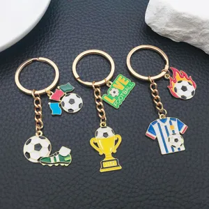 Voetbal metalen sleutelhanger set, creatieve sport fan cadeau met trofee en bal hangers.