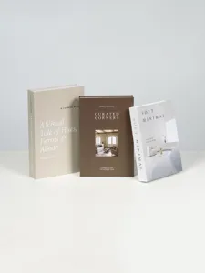 Set di libri decorativi minimalisti nordici per esposizione da soggiorno e oggetti di scena foto.