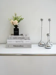 Set de libros de almacenamiento decorativos minimalistas para la decoración de la sala moderna.