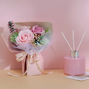 Coffret cadeau de bouquet de fleurs de roses artificielles roses avec diffuseur d'arôme