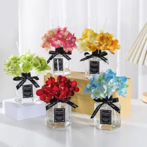 Diffusore a Bastoncini Ortensia Olio Essenziale Casa Interno Aromaterapia Bottiglia di Fragranza Con Fiore Artificiale Rattan Regalo