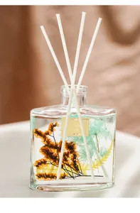Dekorative Trockenblumen Duftdiffusor Flasche mit Aromastäbchen für schönes Zuhause.