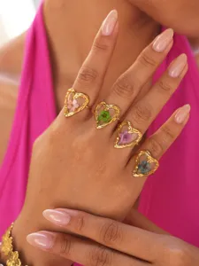 Chic stainless steel heart rings with colorful pressed flowers, trendy gold jewelry for women.