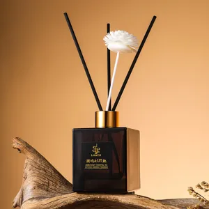 Glass Bottle Reed Diffuser Set Long Lasting Plant Essential Oil Air Freshener Home Fragrance For Bedroom Living Room