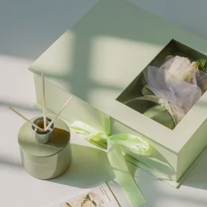 Set de caja de regalo de difusor de aroma para hogar con flores y varitas decorativas