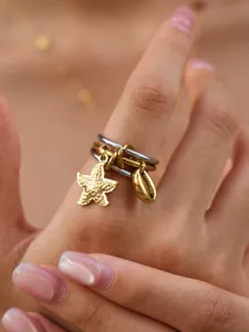 Edelstahl Mehrfach Ring mit Seestern und Muschel Anhänger modischer Damenschmuck.