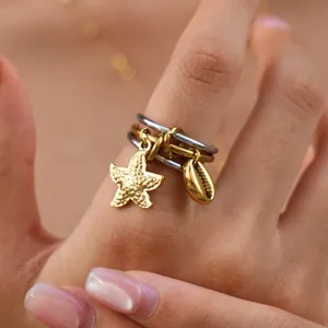 Nische High End Edelstahl Dreifach Bandring Mehrlagig Stapelbar mit Seestern Muschel Anhänger Gold Silber Bicolor Strand Ozean Thema Urlaub Fingerringe Schmuck Für Damen