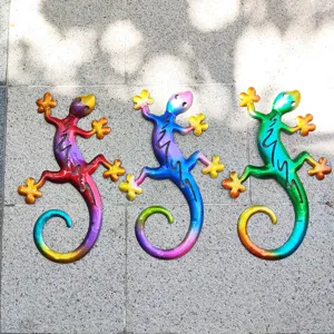 Colorful metal gecko wall hanging set, iron art lizard sculpture for indoor home decor.
