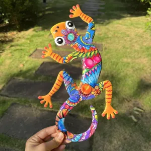 Colorful Metal Gecko Wall Art Outdoor Garden Hanging Decor Vibrant Lizard Ornament