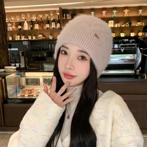 Women winter knit beanie hat cute warm fuzzy fleece slouchy cap for outdoor travel daily wear.