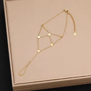 Bracciale a mano dorato alla moda con ciondoli a cuore in acciaio al titanio donna.