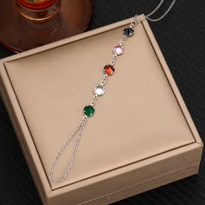 Elegante cadena de mano de circón plateado multicolor pulsera de dedo de cristal para mujer