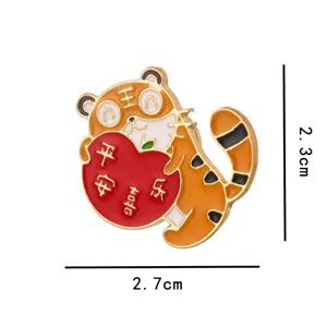 Spilla smaltata con tigre di cartone animato simpatico badge in metallo regalo 2.7cm